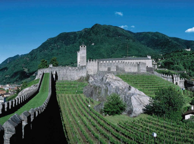 095_Hotel Internazionale Bellinzona - Schoene Aussichten Touristik 